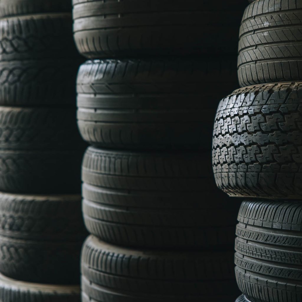 Run-Flat vs. Regular Tires: Which Is Right for You in 2026?